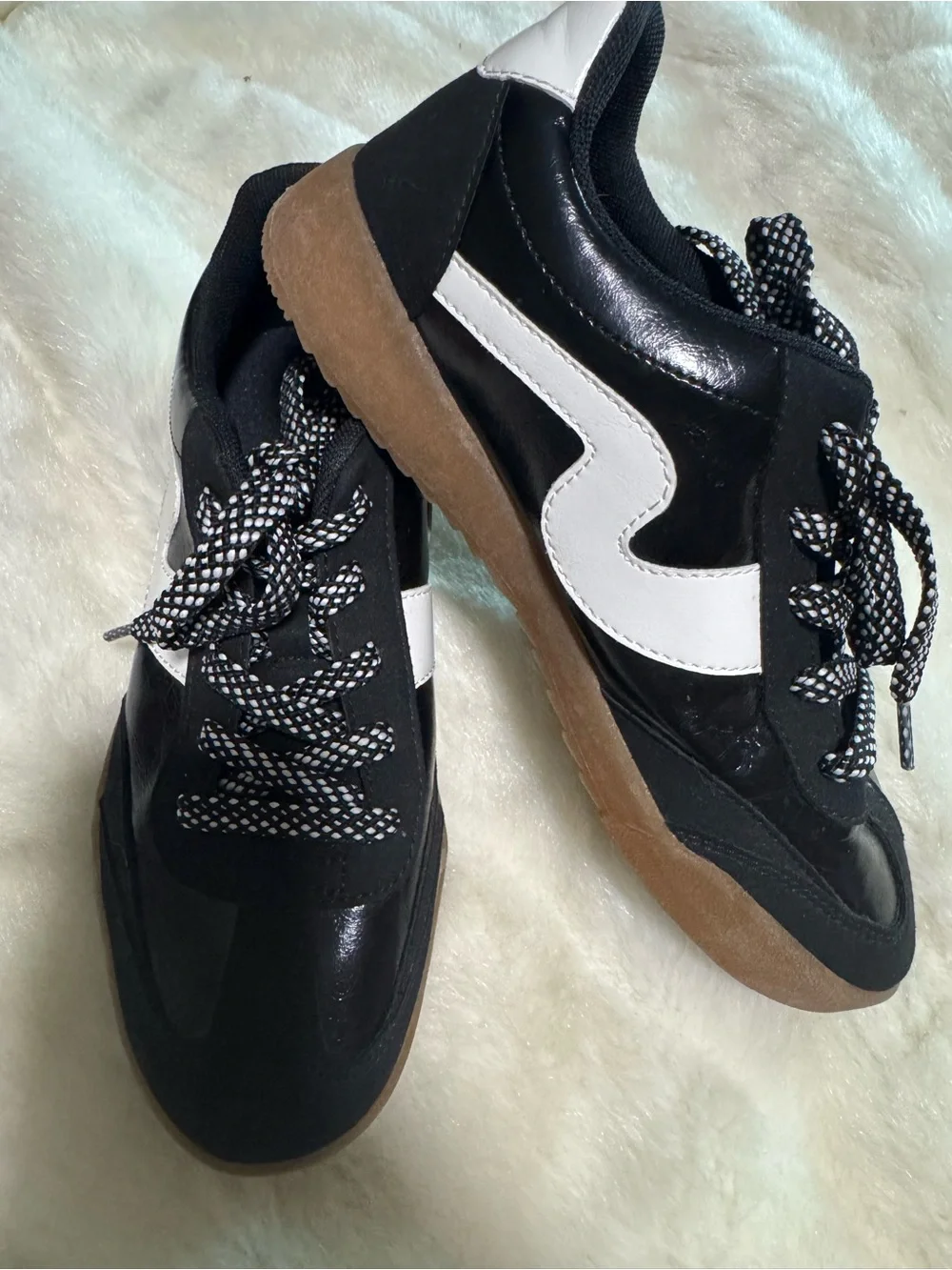 Women's Black and White Lace-Up Sneakers with Gum Sole 8.5 M